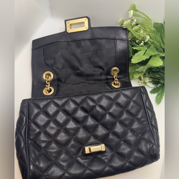 Michael Kors Hannah Quilted Black Soft Leather Gold Chain Shoulder Crossbody bag - Picture 15 of 16